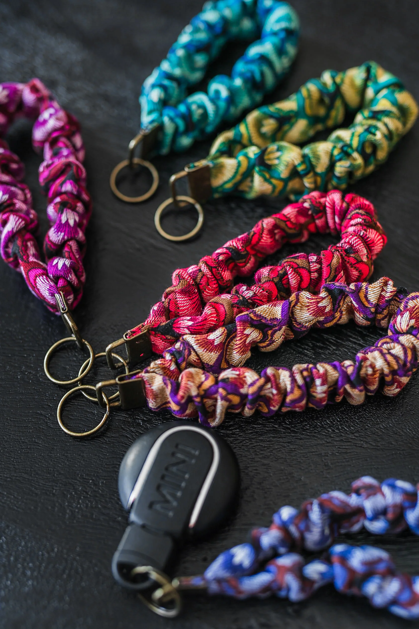 Scrunchie sleutelhanger - Pauw Paars - Image 4